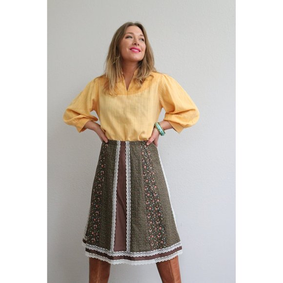 1970's Cocoa & Calico Lace Prairie Skirt // Women's Size Large to Extra Large - Picture 4 of 6